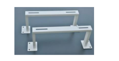 Suporturi A/C pentru instalare pe podea - sudate, vopsite în câmp electrostatic, culoare albă 450 x 300 - 2mm